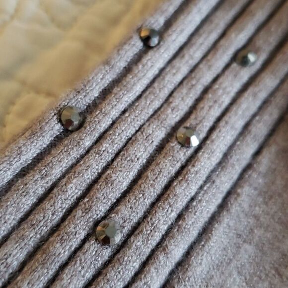 Liquid by Sioni Sweater - Picture 15 of 16